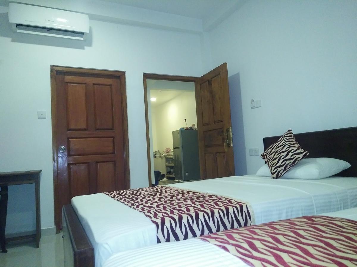 Ocean Bay Surf Resort Weligama Esterno foto